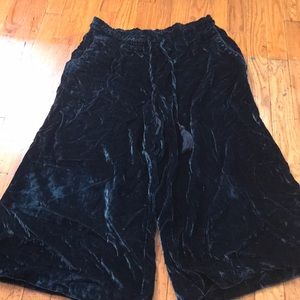 Anthropologie velvet trousers size M